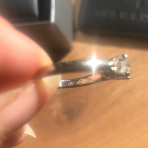 Maple leaf diamond ring 0.75 TCW - Picture 7 of 10